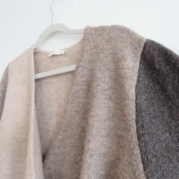 NEUFLORA Two Tone Lynnefield Wrap Sweater in Neutral Tan Quiet Luxury - Size M - Picture 10 of 15